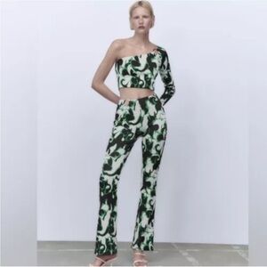 Zara One Sleeve Asymmetric Hoop Crop Top Large